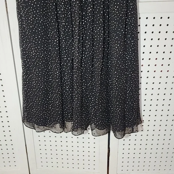 Talbots Pure Silk Size 10 Black w/ Cream Dots Midi Dress Sleeveless Pleated - Picture 2 of 8